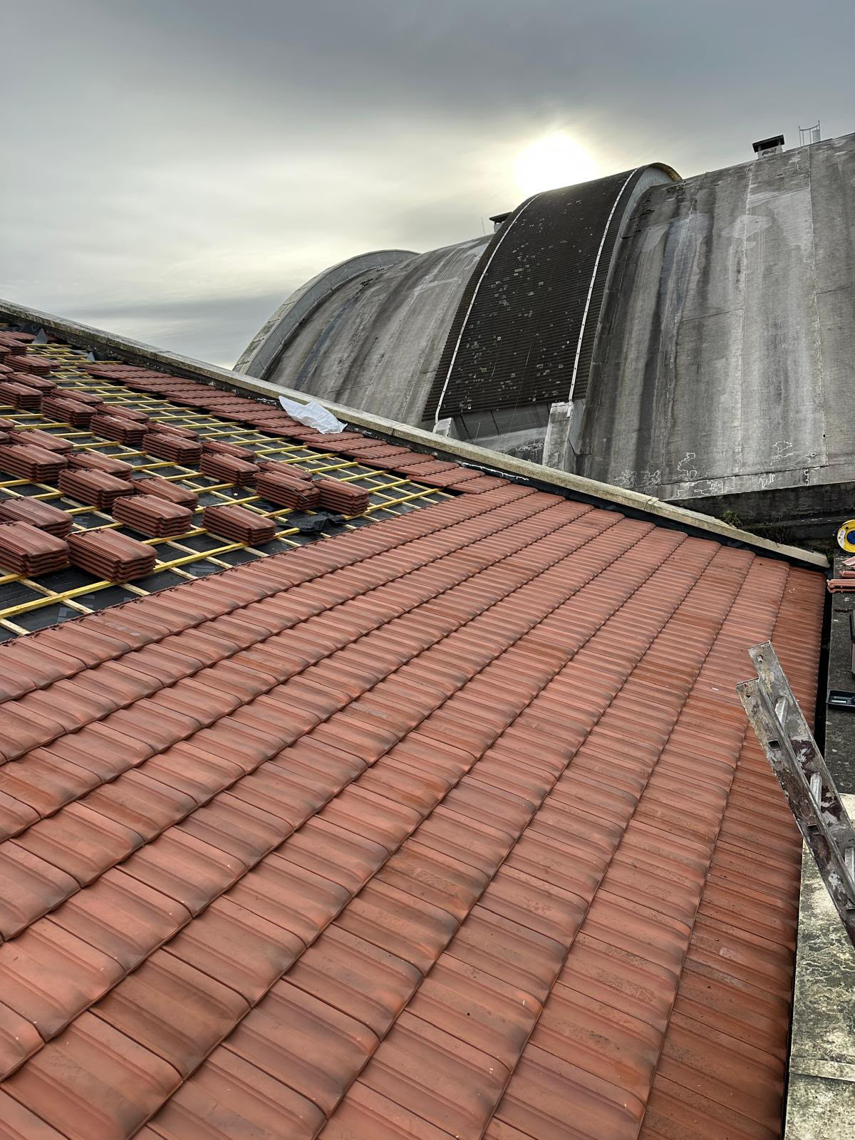 Toiture avant remplacement des tuiles
