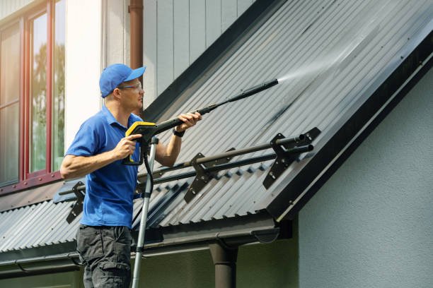 Fenêtre de toit apportant de la lumière naturelle dans les combles