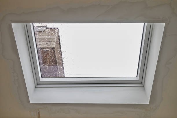 Comment organiser une pose Velux à Chaville dans une salle de bain sous toiture pour limiter les problèmes de condensation ?